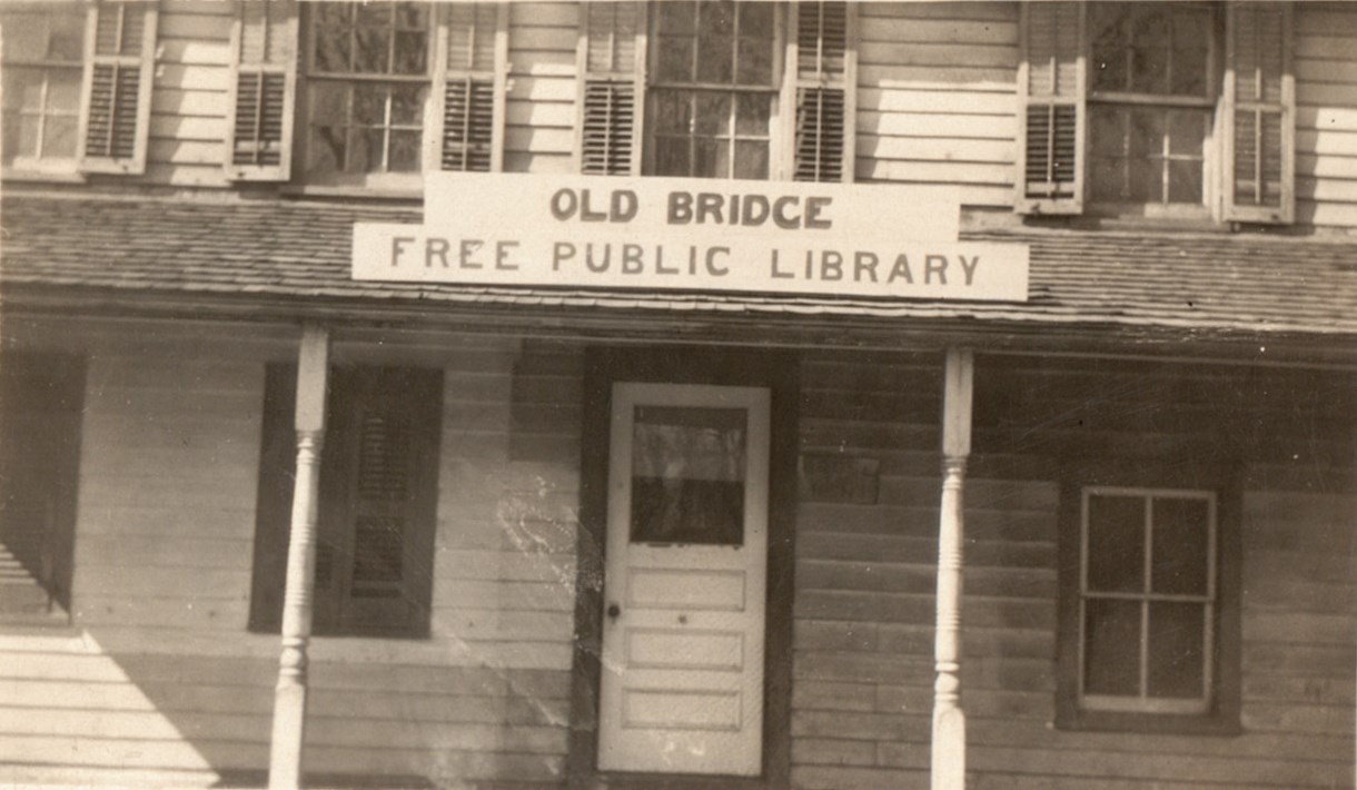 Exterior Image Of The Old Bridge Free Public Library